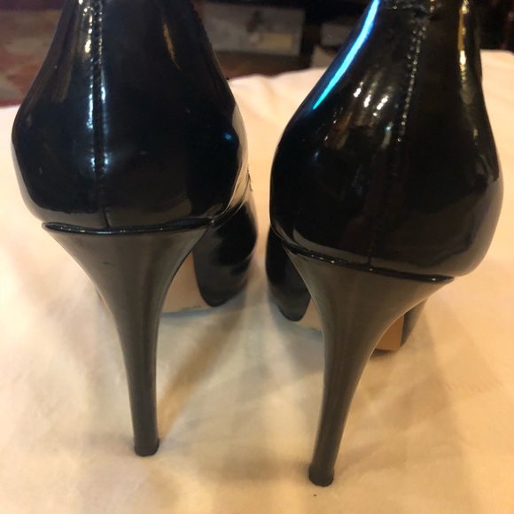 Vince Camuto Peep Toe Pump - Picture 5 of 5